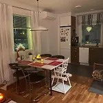 Talo Merikarvian Keskustassa Laehellae Merta! Apartment