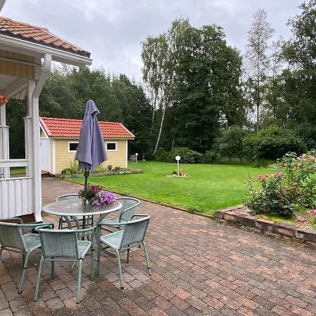 Talo Merikarvian Keskustassa Lahella Merta! Apartment