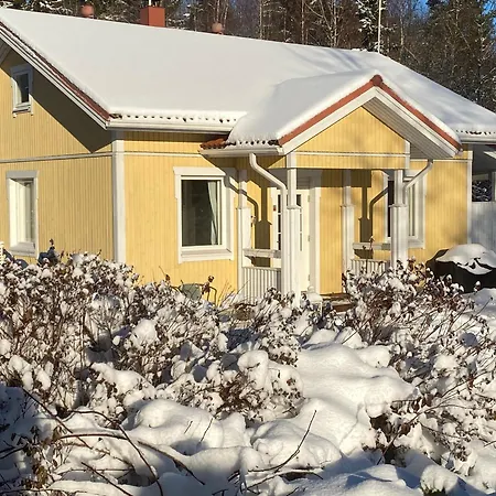 Talo Merikarvian Keskustassa Laehellae Merta! *