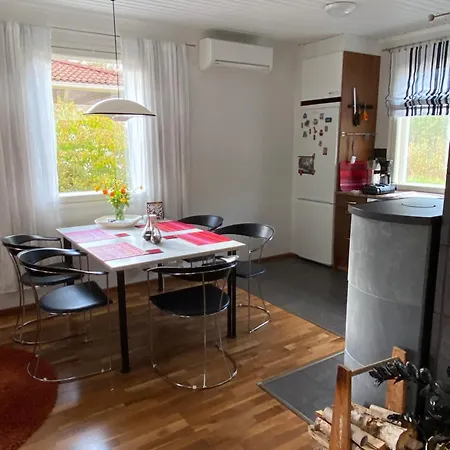 Apartment Talo Merikarvian Keskustassa Laehellae Merta!