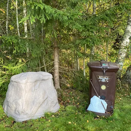 Talo Merikarvian Keskustassa Lähellä Merta!
