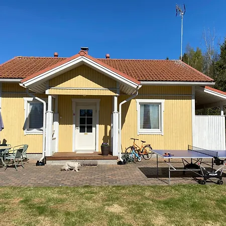 Talo Merikarvian Keskustassa Laehellae Merta! *