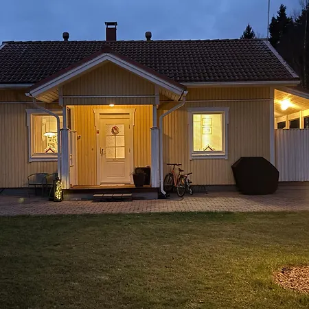 Talo Merikarvian Keskustassa Lahella Merta! Apartment