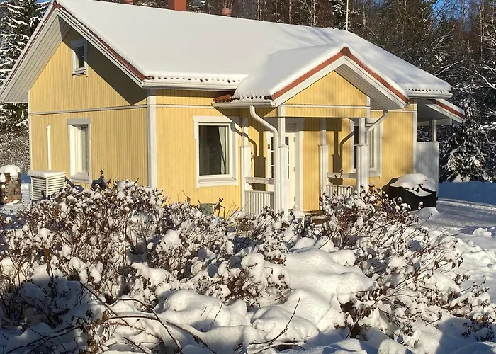 Talo Merikarvian Keskustassa Laehellae Merta! *